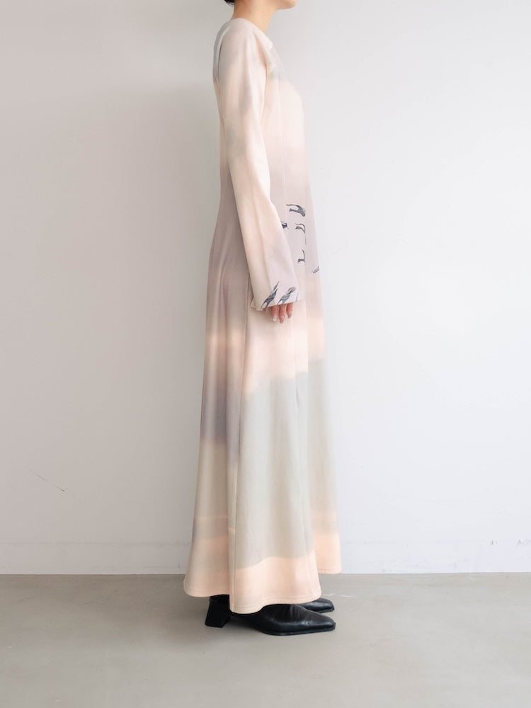モデル身長：156cm / カラー：02 SwanMigration