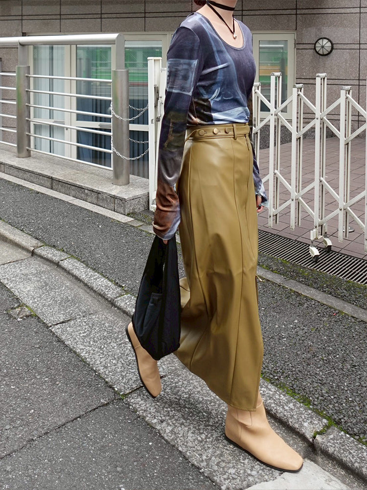 モデル身長：168cm / Belt Design Zip Skirt Sサイズ着用