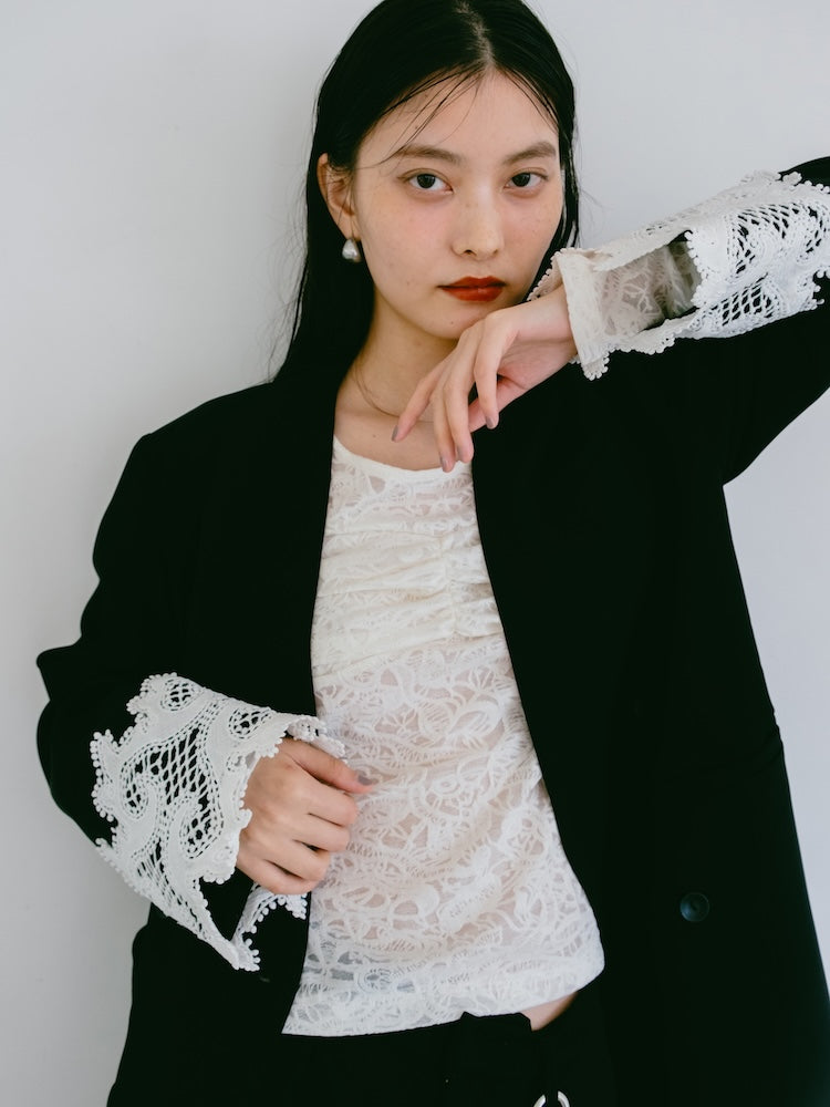 Gather Bust Lace Top / White