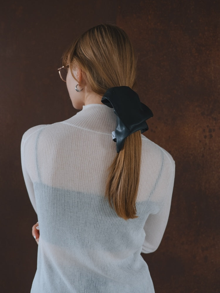 Square Leather Chouchou｜バイカラーレザーシュシュ – MARTE