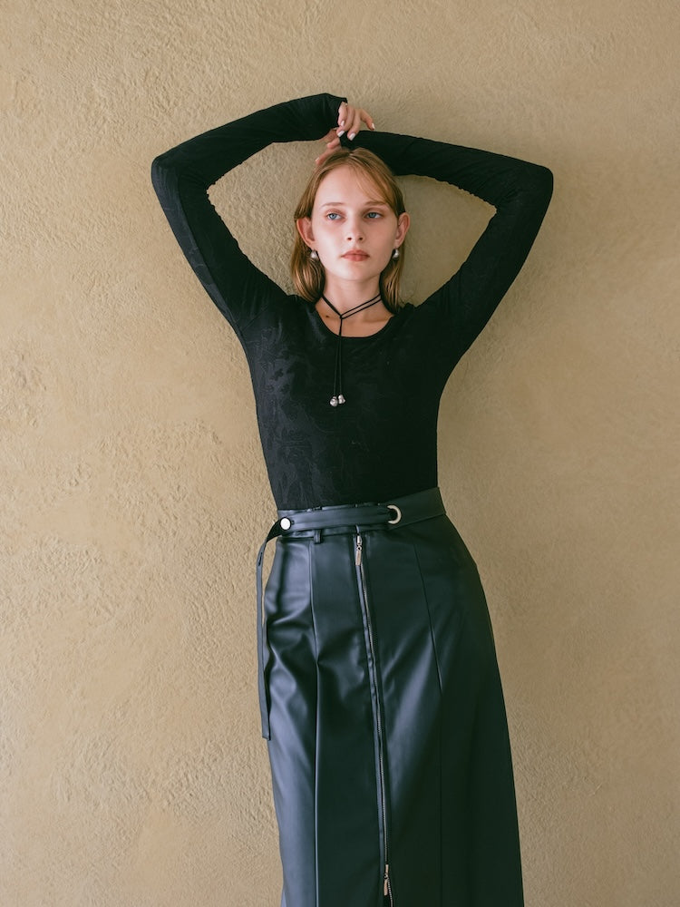 モデル身長：174cm / カラー：Black