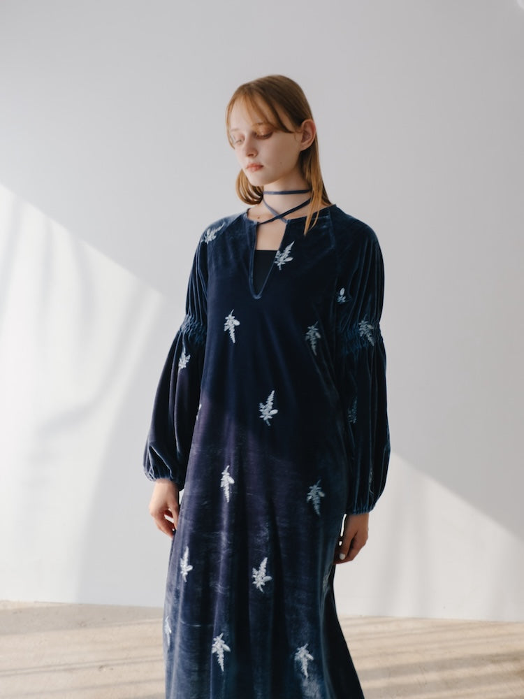 Velour Embroidery Shirring Sleeve Dress｜結婚式やお呼ばれドレス