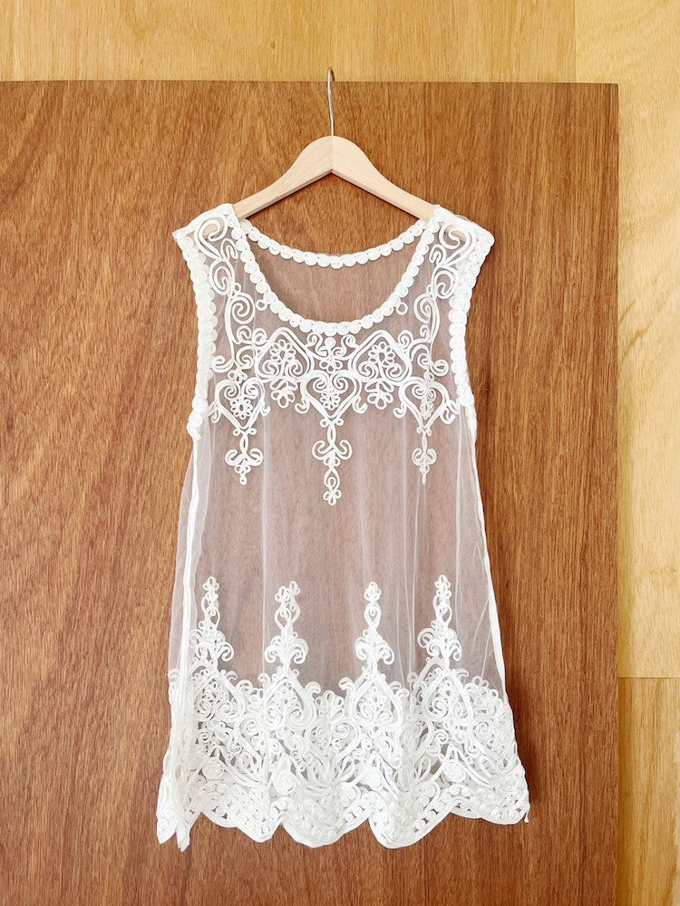 White Embroidery Sleeveless Top