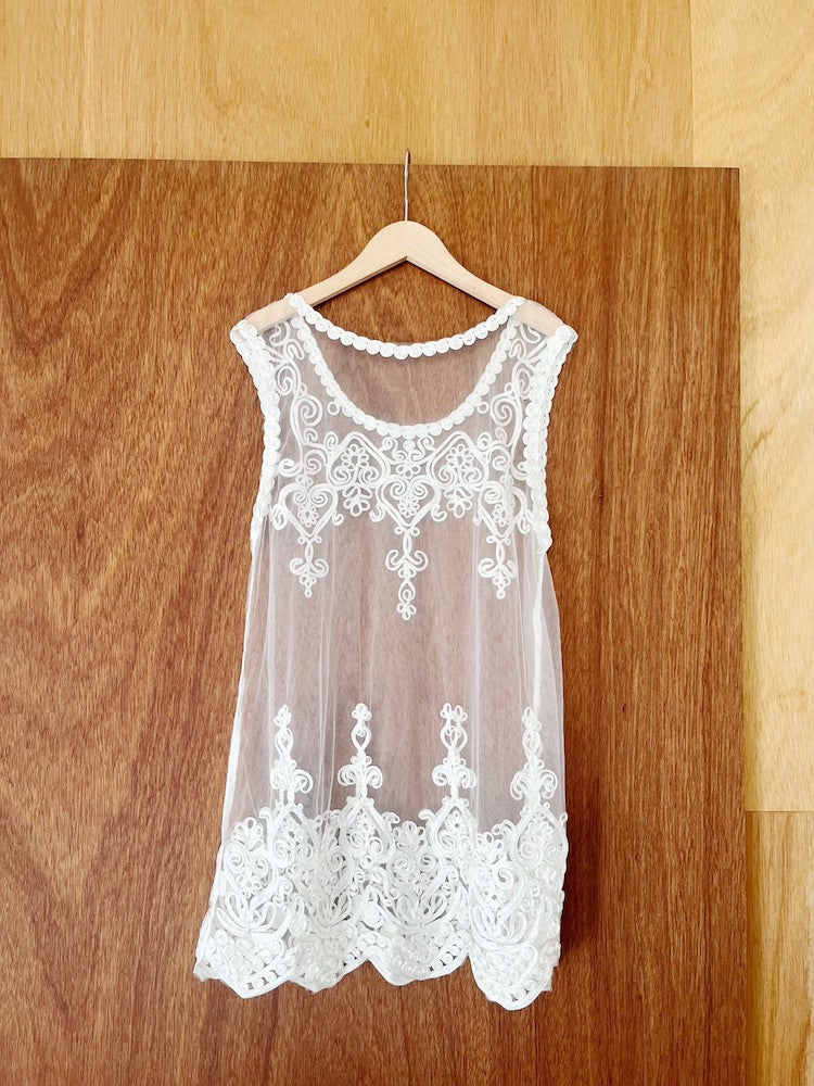 White Embroidery Sleeveless Top