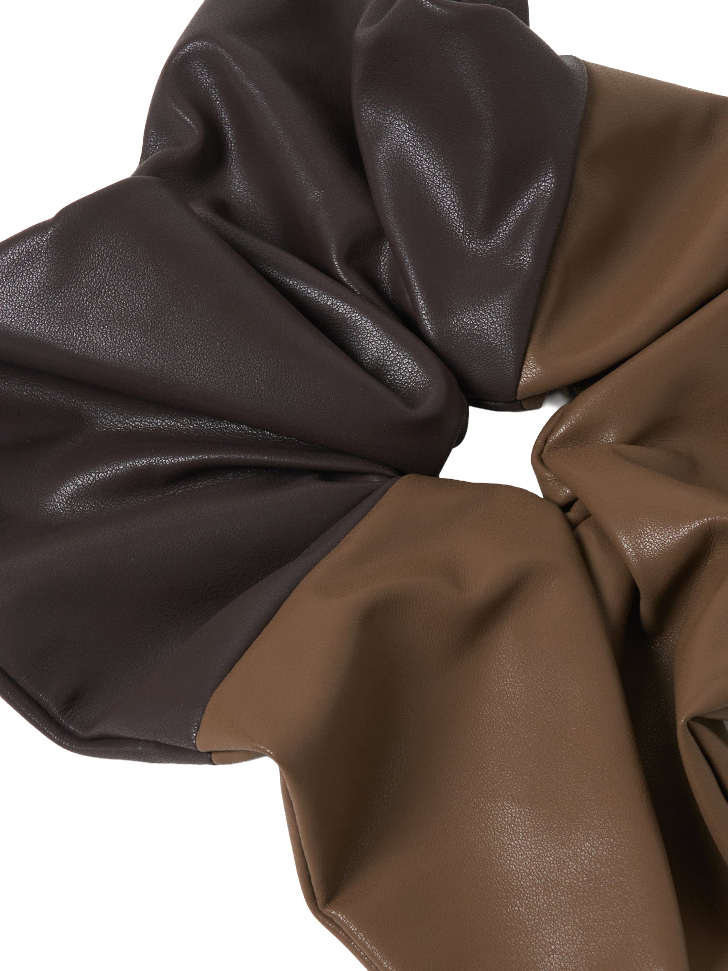 Square Leather Chouchou｜バイカラーレザーシュシュ – MARTE