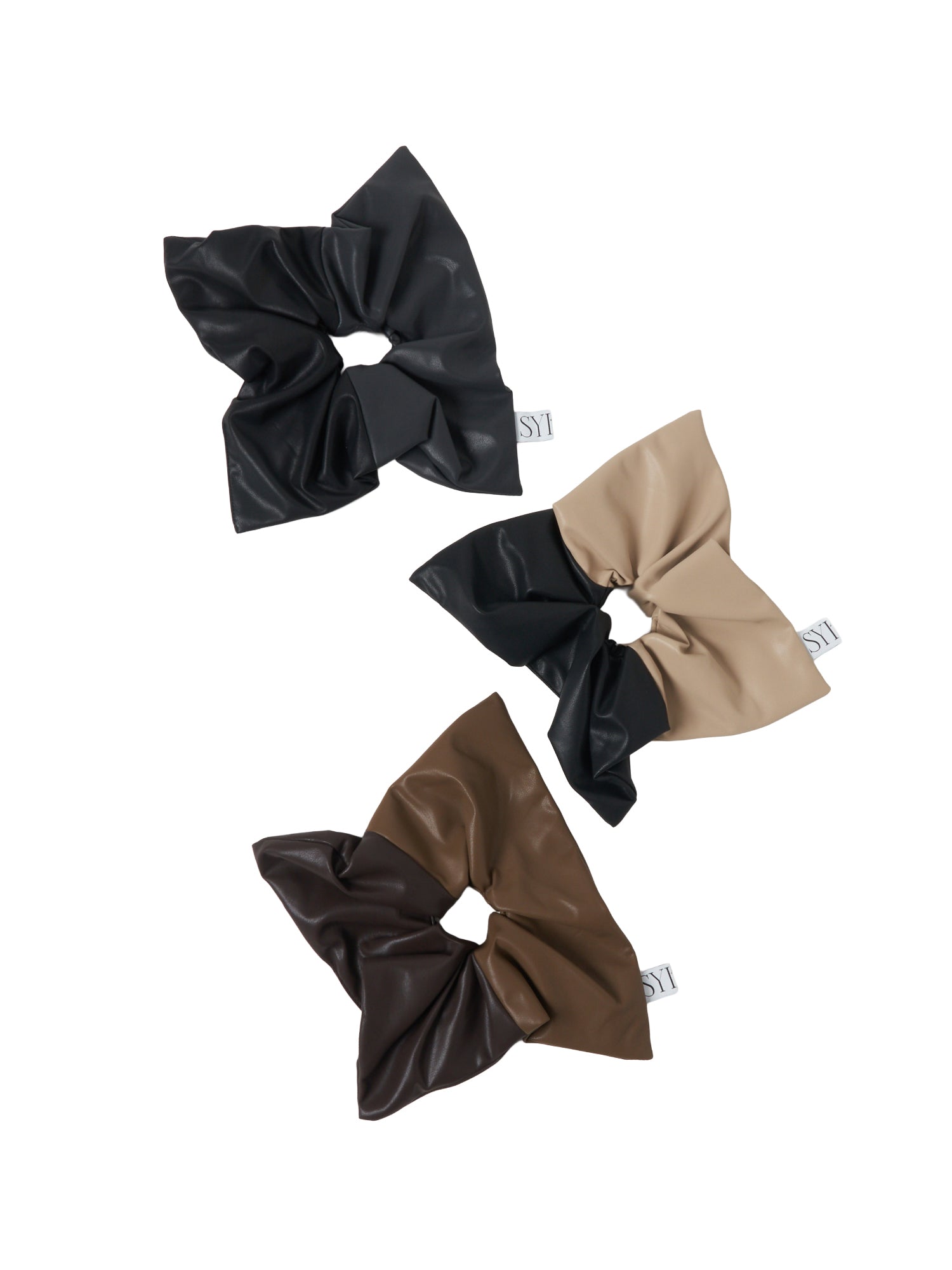 Square Leather Chouchou｜バイカラーレザーシュシュ – MARTE