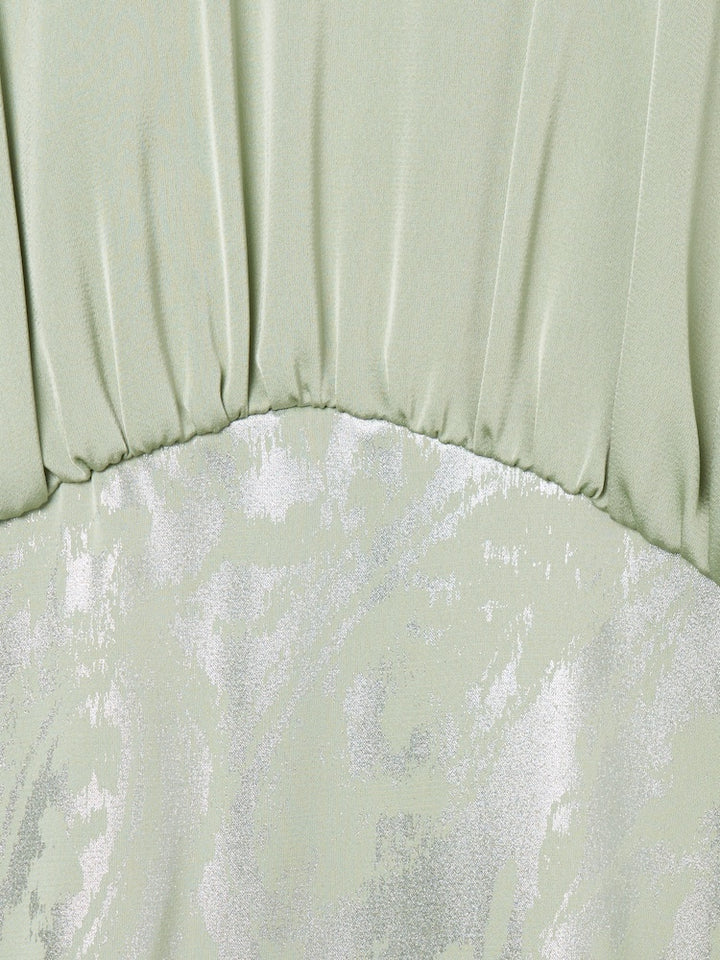 カラー：LightGreen