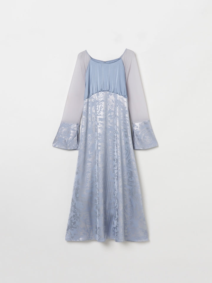 カラー：LightBlue