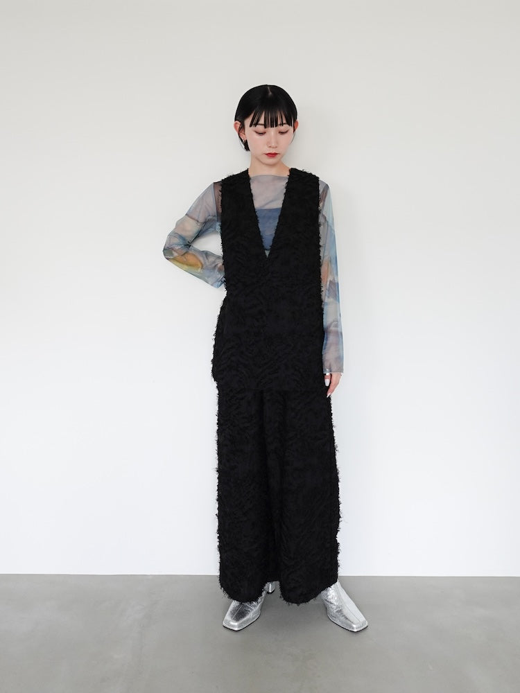 モデル身長：162cm / Sheer Top＋Cut Jacquard Vest＋Cut Jacquard Pants