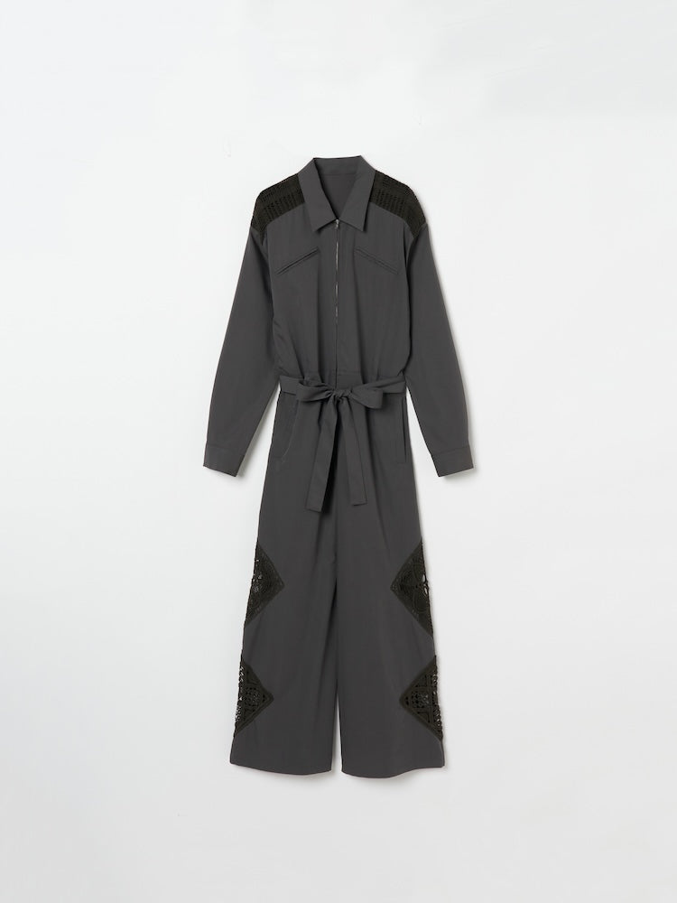 カラー：Charcoal