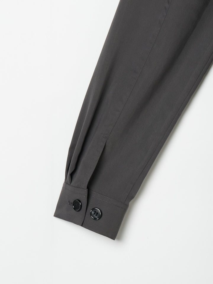 カラー：Charcoal