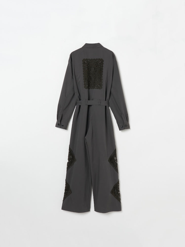 カラー：Charcoal