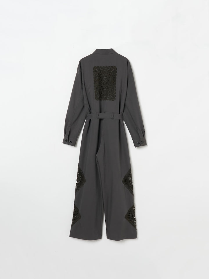 カラー：Charcoal