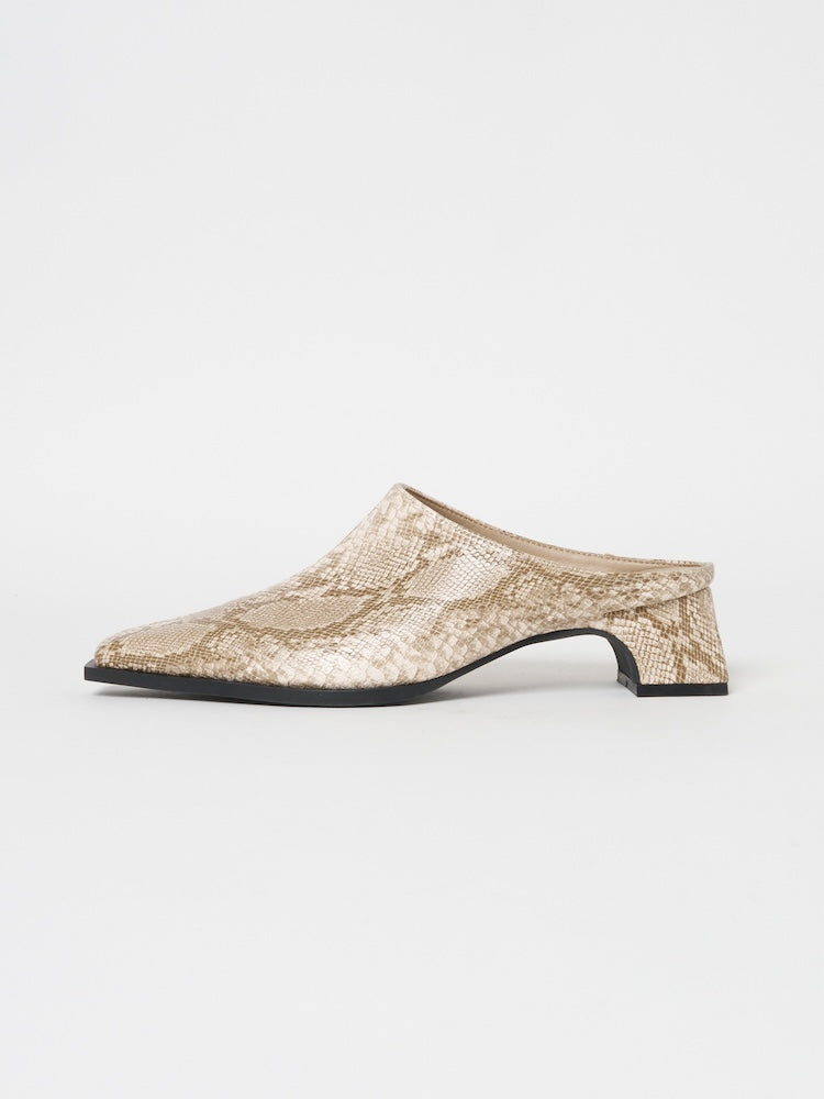Pointed Toe Mules｜ポインテッドトゥミュール – MARTE
