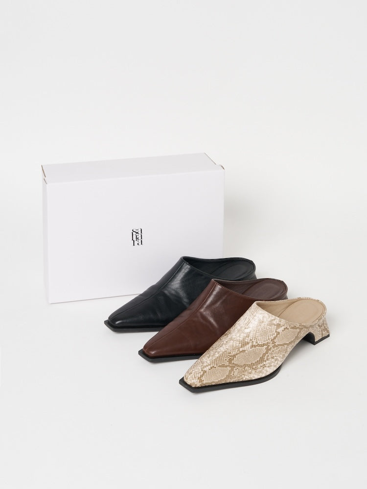 とてまる Pointed Toe Mules｜ポインテッドトゥミュール – MARTE