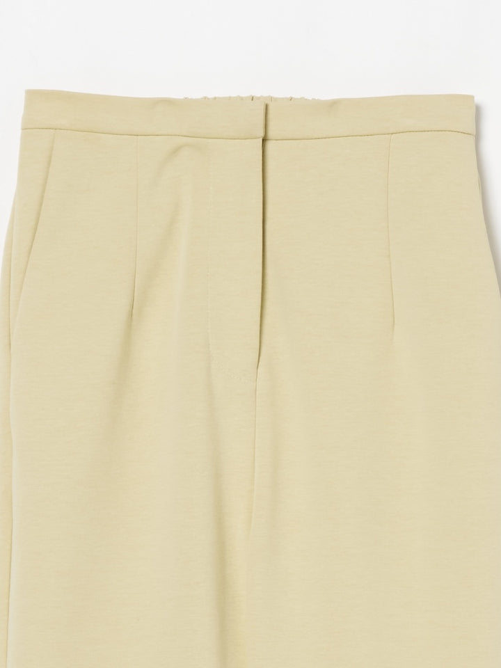 カラー：YellowGreen