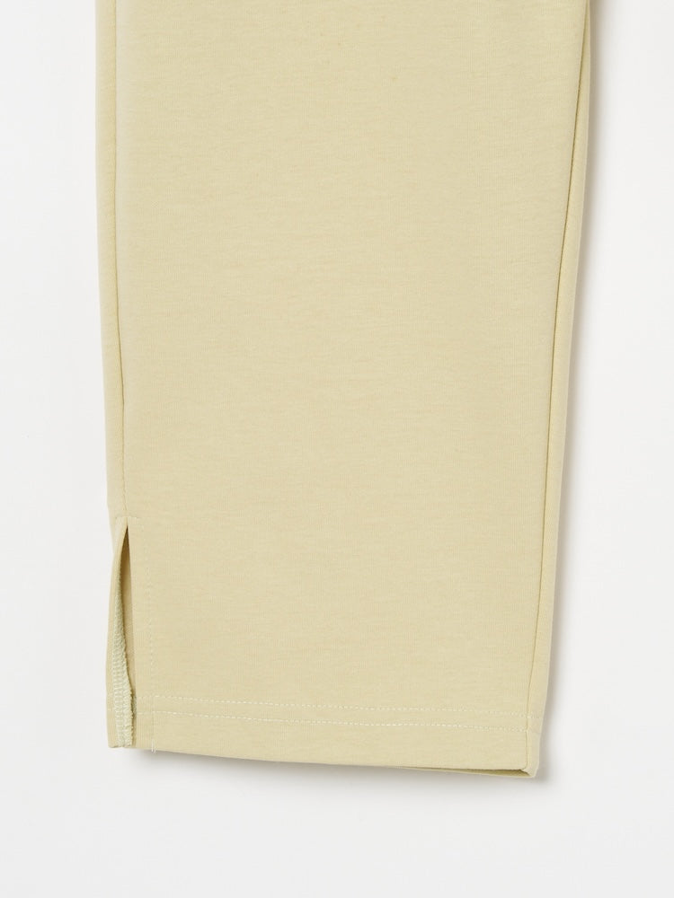 カラー：YellowGreen