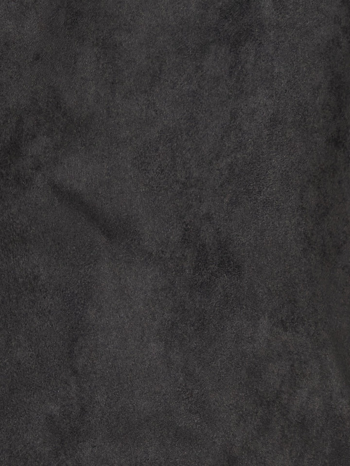 カラー：Charcoal