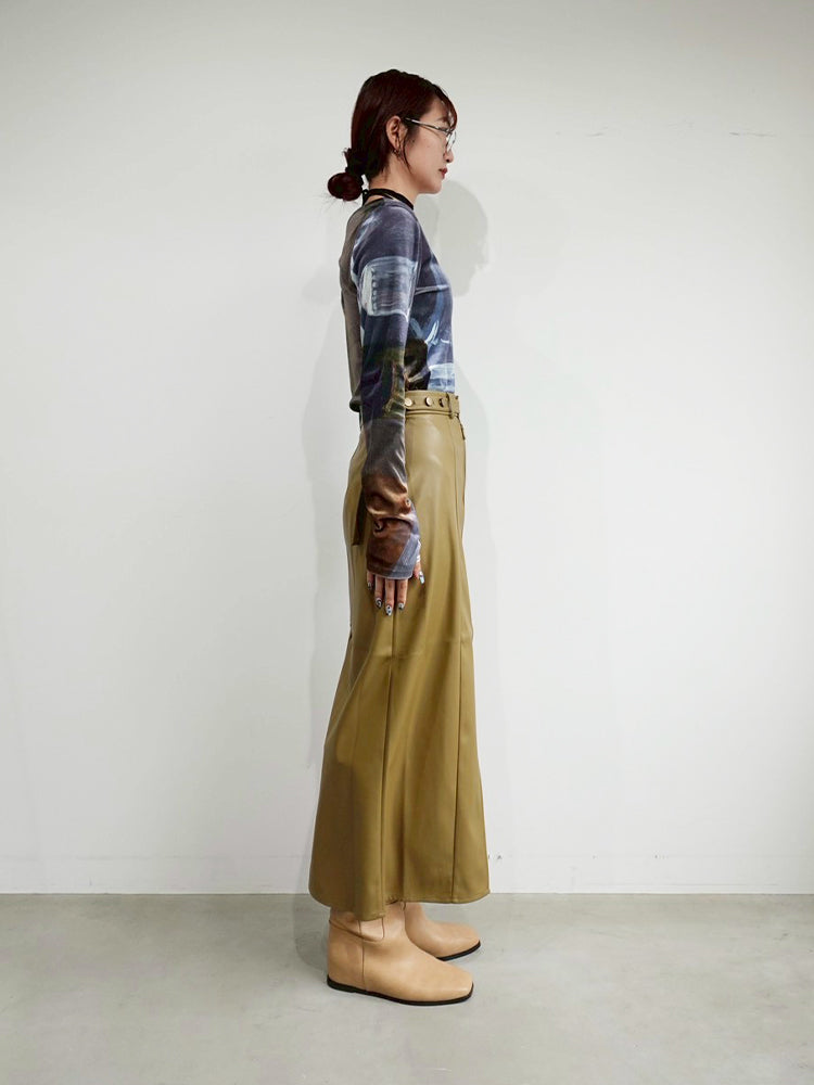 モデル身長：168cm / Belt Design Zip Skirt Sサイズ着用