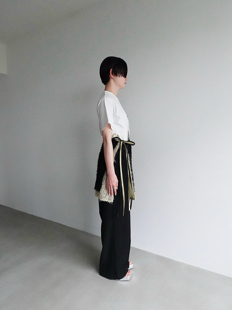 モデル身長：162cm / カラー：Black×Beige