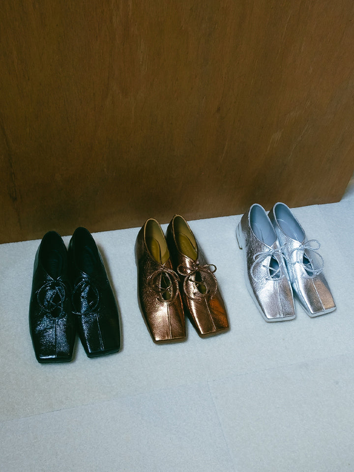 Cracked Metallic Flat Shoes