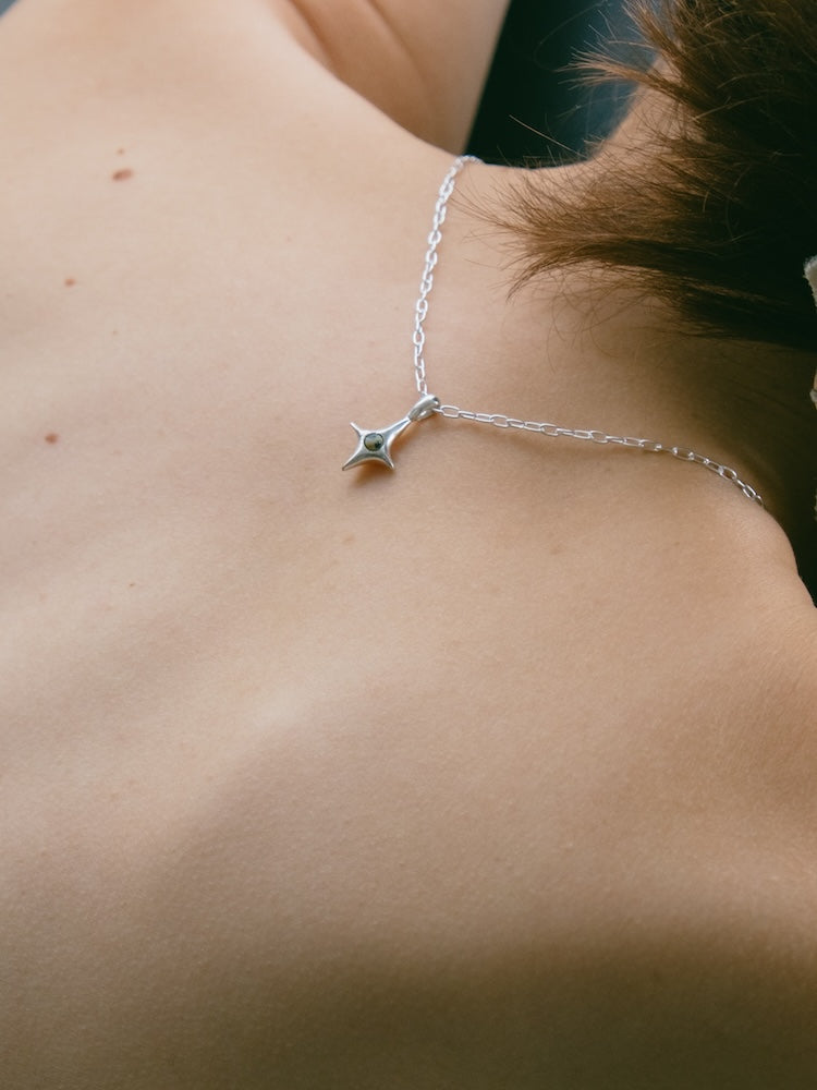 Spark Star Necklace｜天然石の星型ネックレス – MARTE