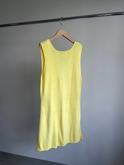 Sleeveless Lemon knit vest