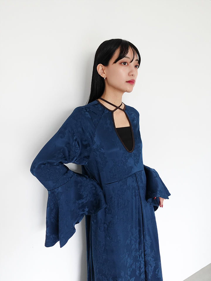 モデル身長：158cm / カラー：Blue