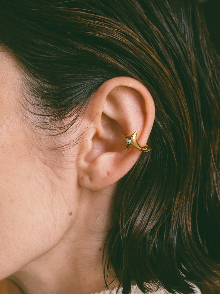 Spark Star Earcuff｜天然石の星型イヤーカフ – MARTE