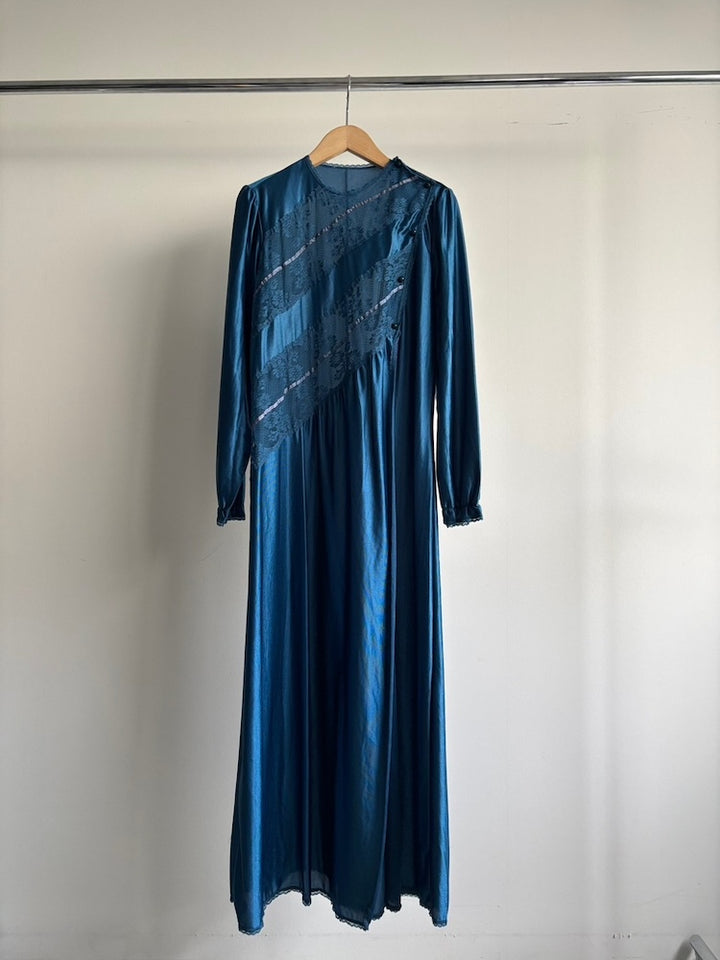Satin Embroidery Slit Dress
