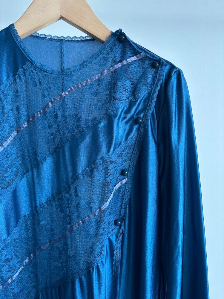 Satin Embroidery Slit Dress
