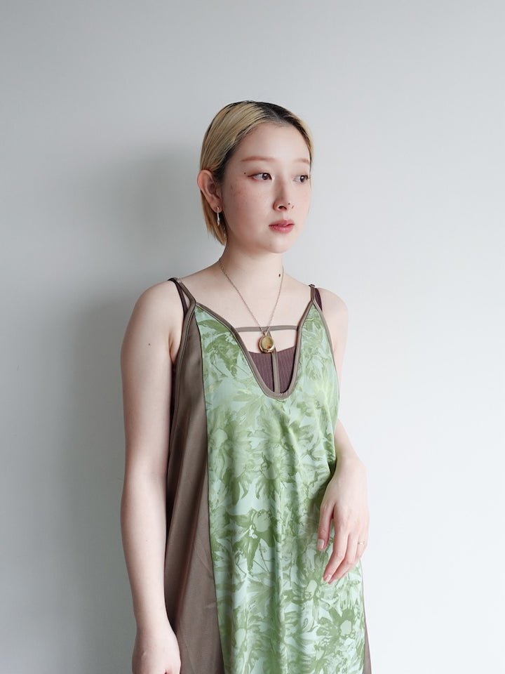 モデル身長：153cm / カラー：Green