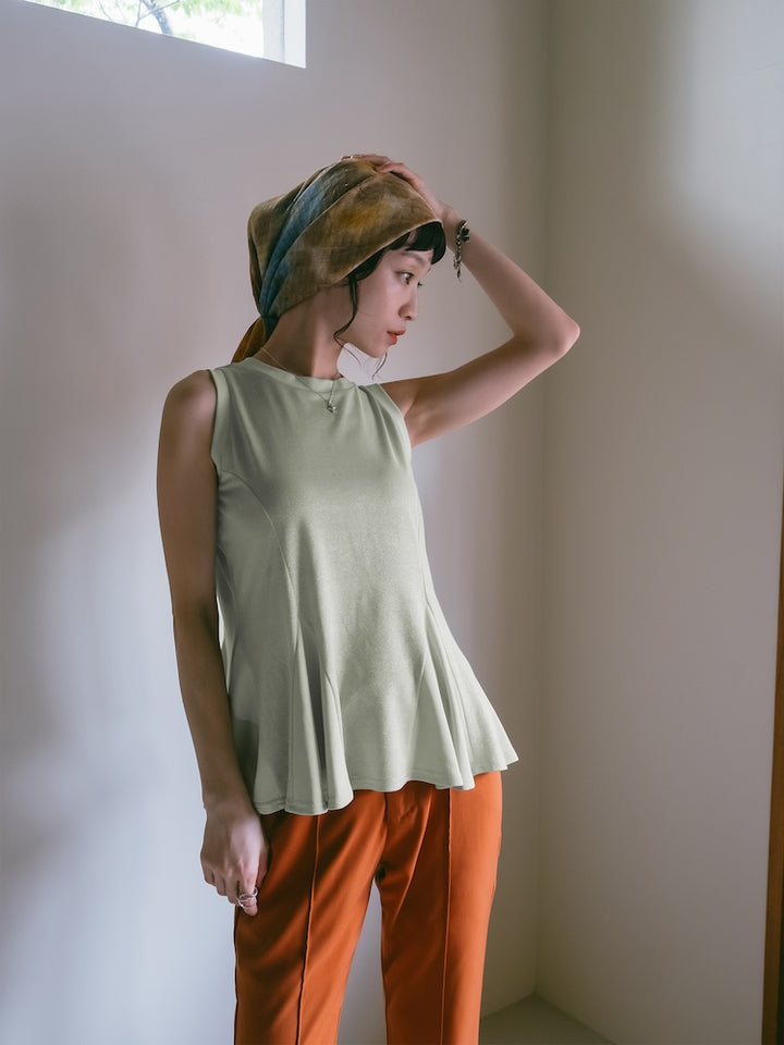モデル身長：165cm / カラー：PaleGreen