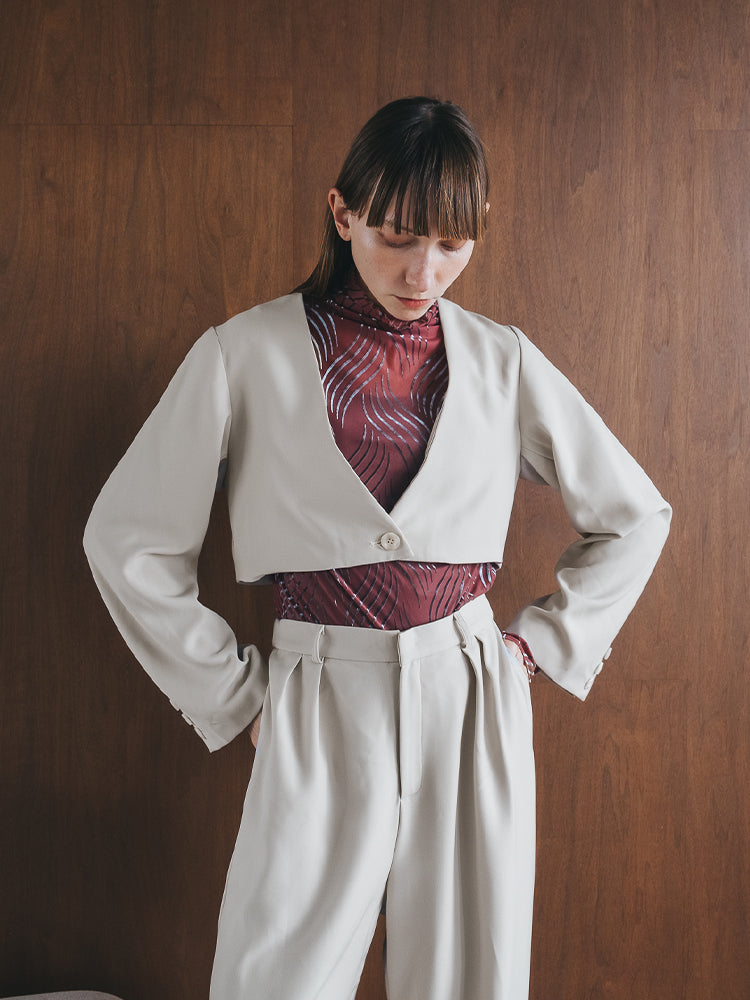 モデル身長：174cm / カラー：GrayBeige