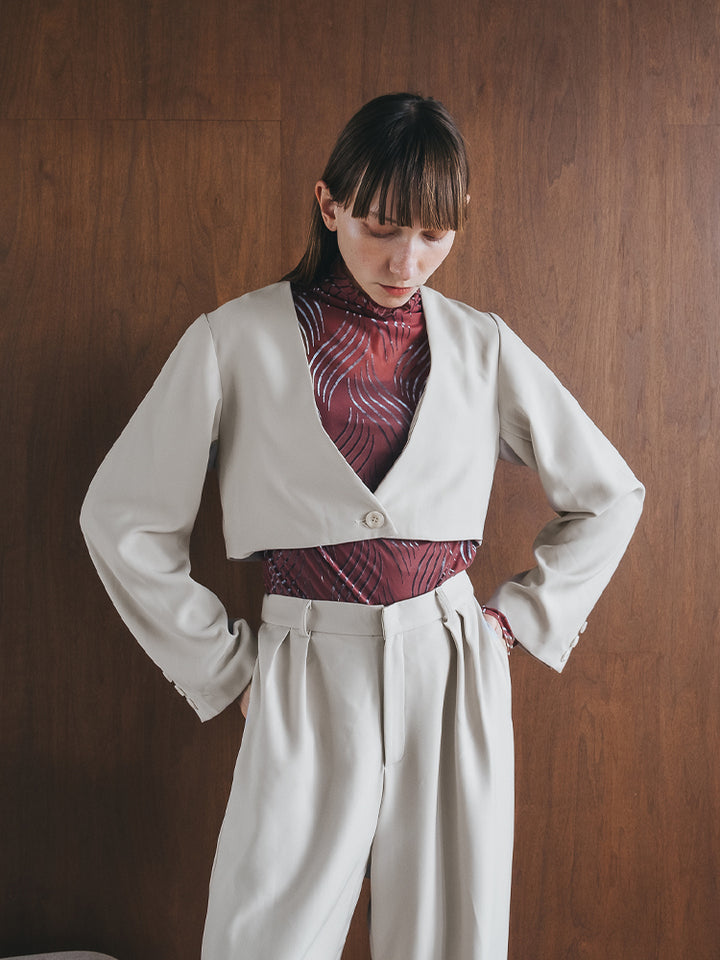 モデル身長：174cm / カラー：GrayBeige