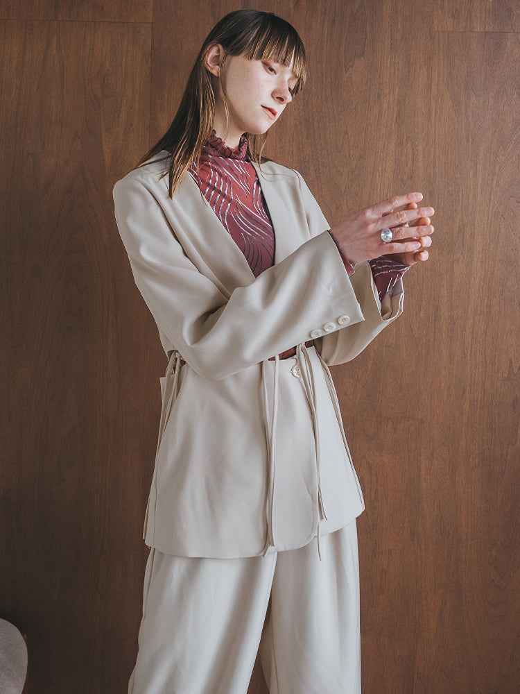 モデル身長：174cm / カラー：GrayBeige