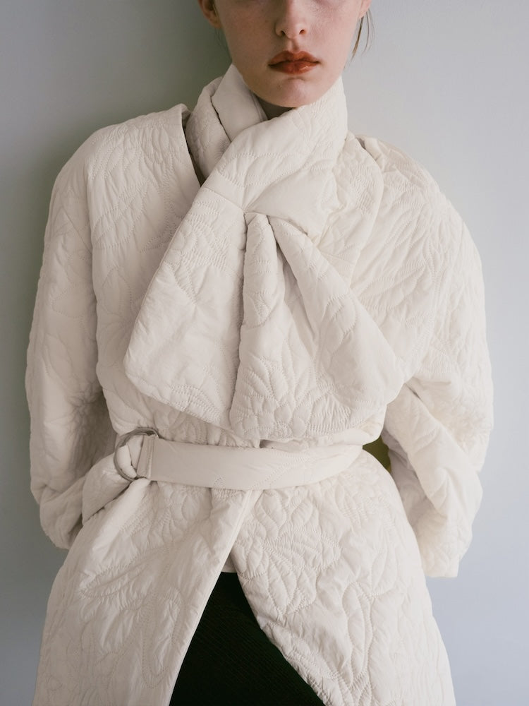 モデル身長：170cm / カラー：Ivory