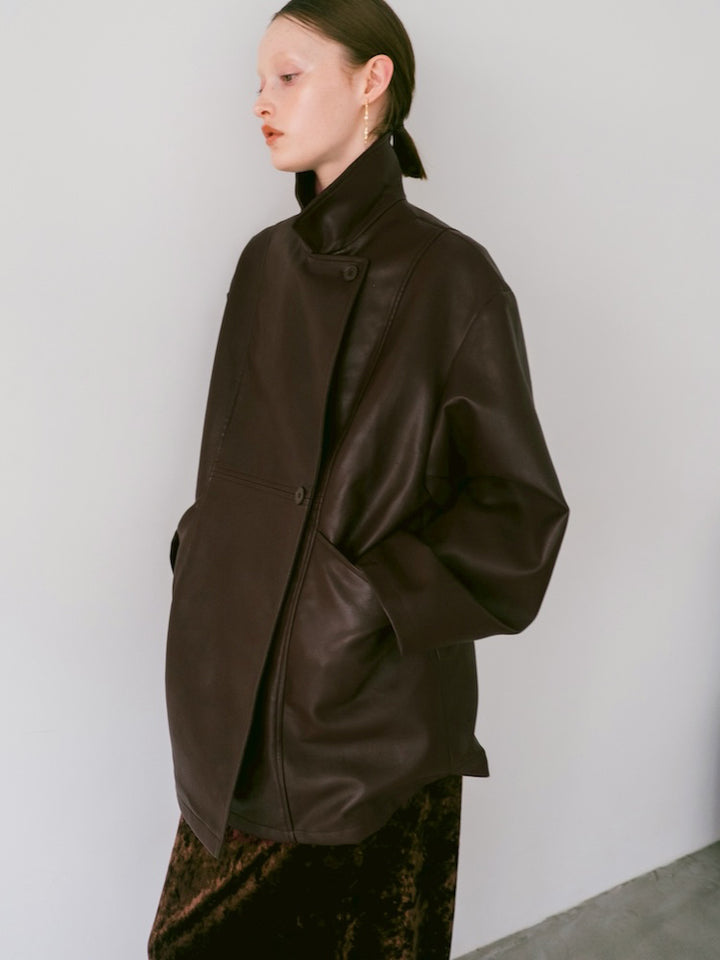 モデル身長：170cm / カラー：Brown