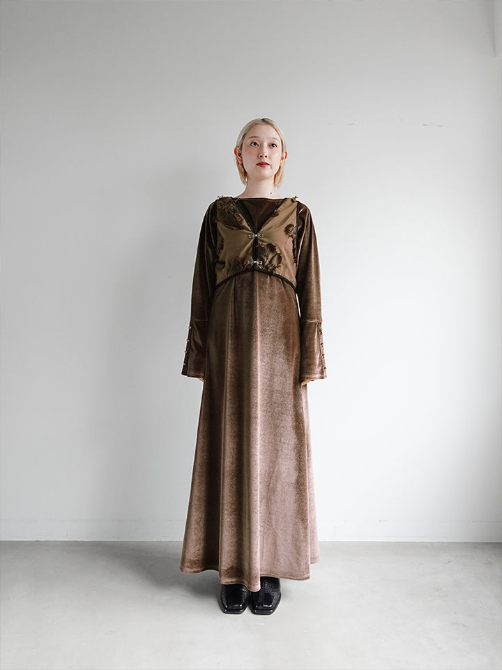 モデル身長：153cm / カラー：Brown