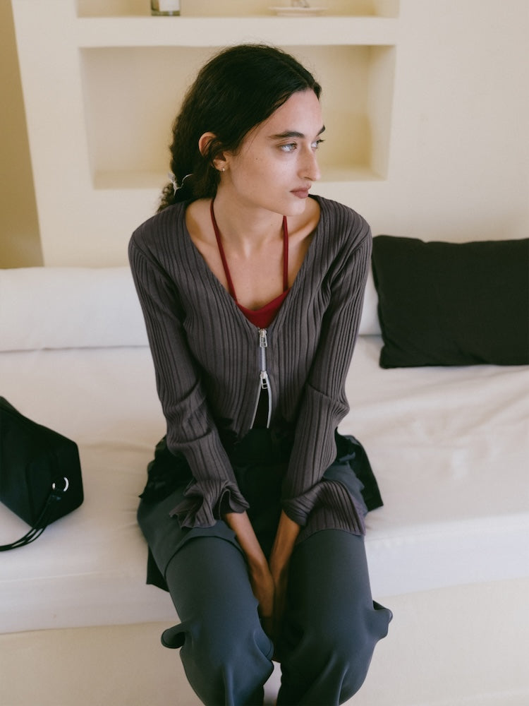 モデル身長：175cm / カラー：Gray