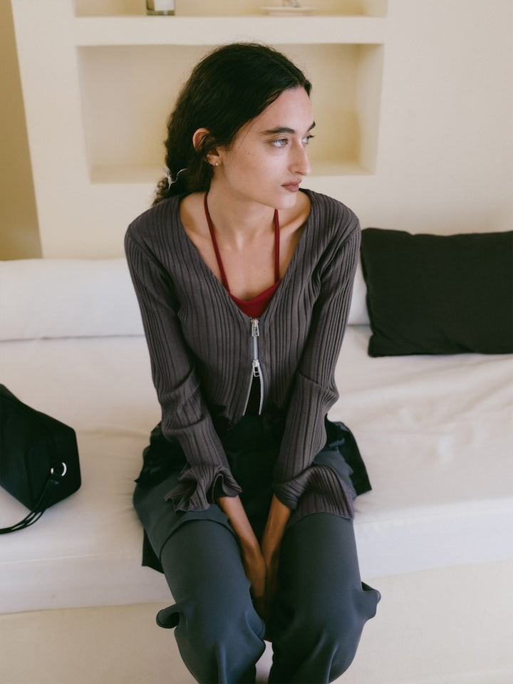 モデル身長：175cm / カラー：Gray