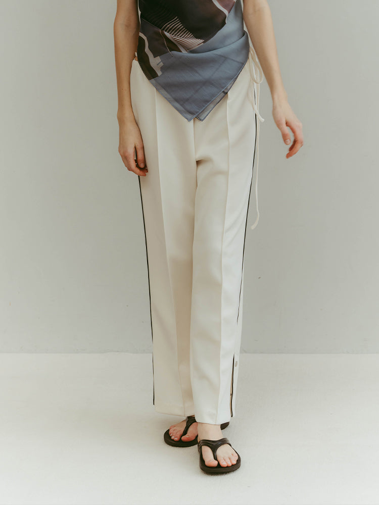 モデル身長：176cm / カラー：Ivory