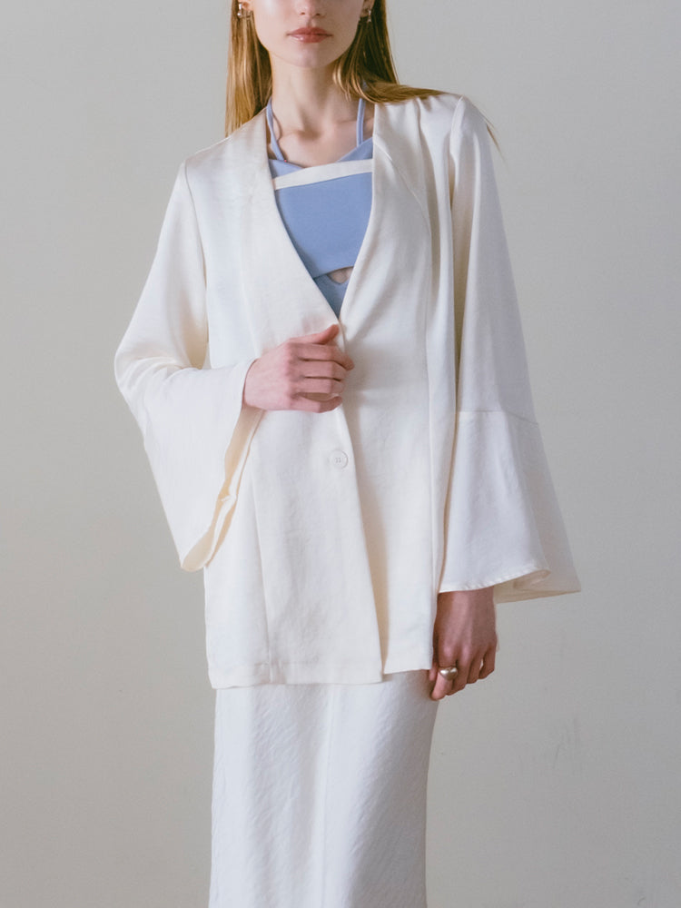 モデル身長：167cm / カラー：OffWhite