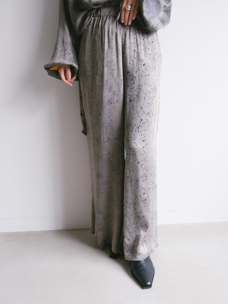 モデル身長：163cm / カラー：Gray