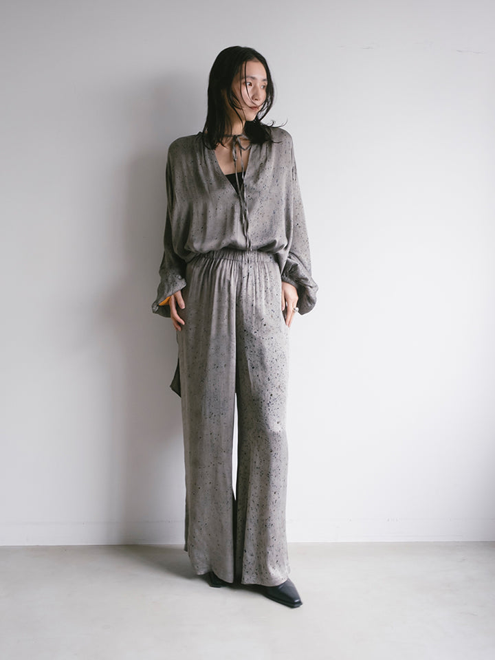 モデル身長：163cm / カラー：Gray