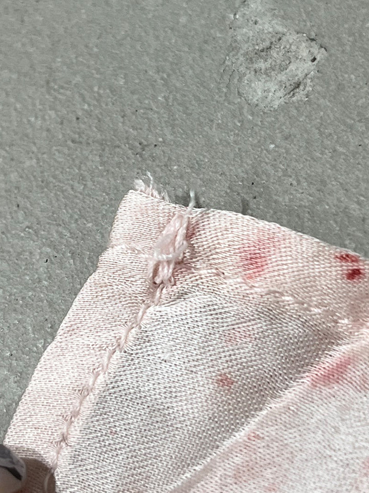 糸の飛び出しが見られる場合がございます。