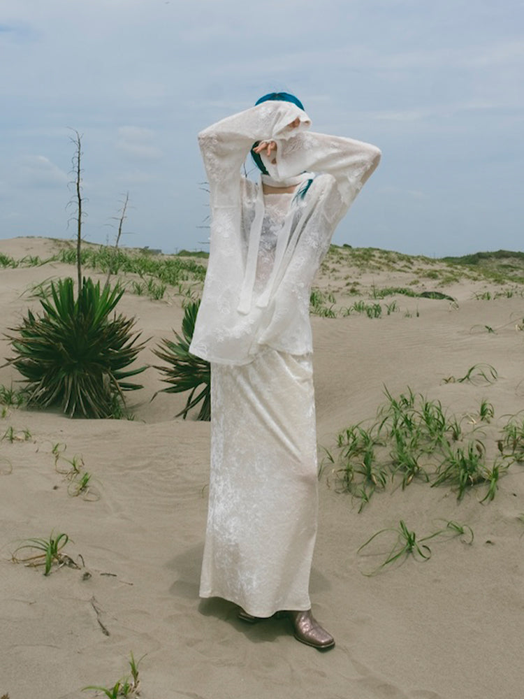 モデル身長：167cm / カラー：OffWhite