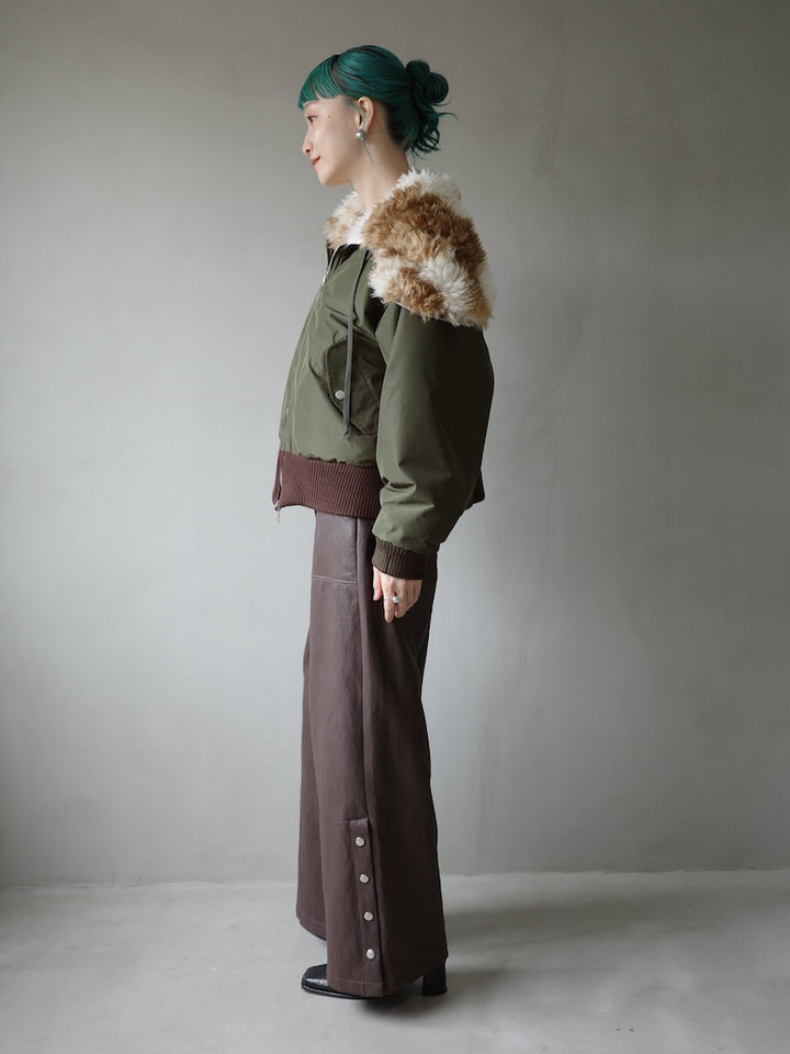 モデル身長：167cm / カラー：Khaki