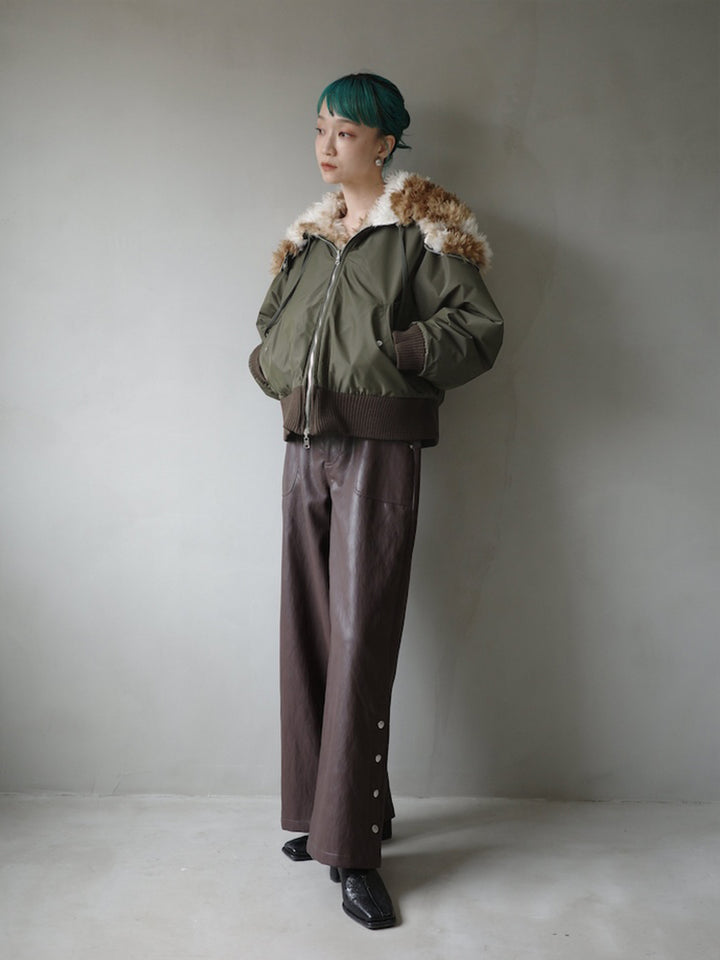 モデル身長：167cm / カラー：Khaki