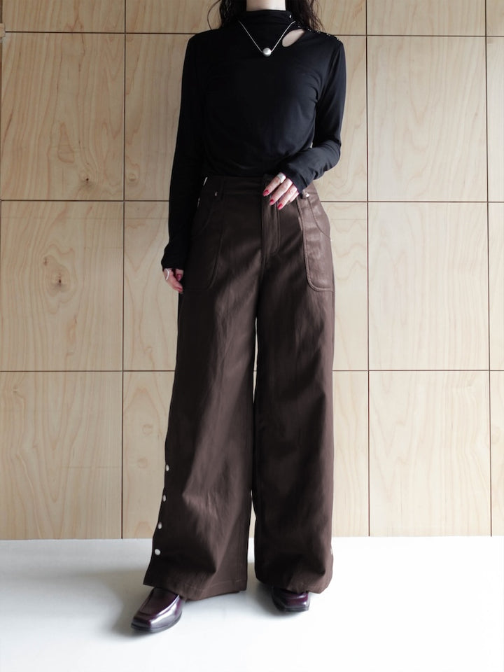 モデル身長：162cm / カラー：Brown ※製品着用